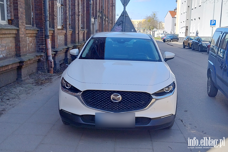 Mistrzowie Parkowania w Elbl�gu (cz�� 461), fot. 1