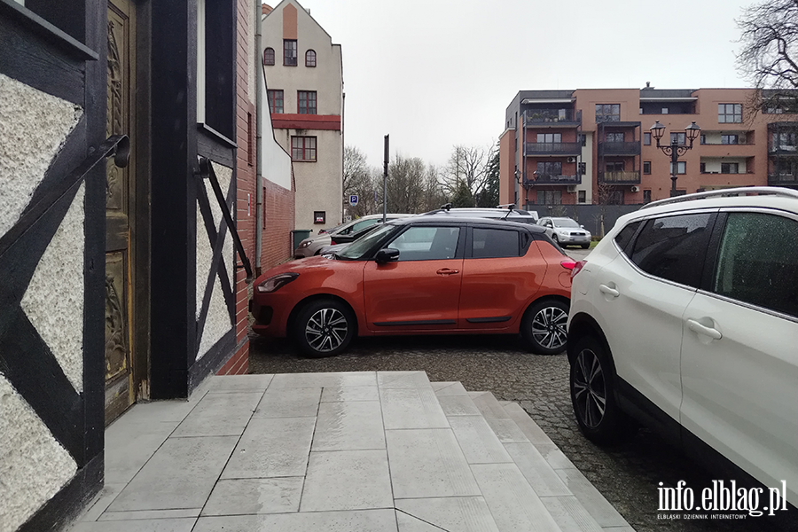 Mistrzowie Parkowania w Elbl�gu (cz�� 463), fot. 5