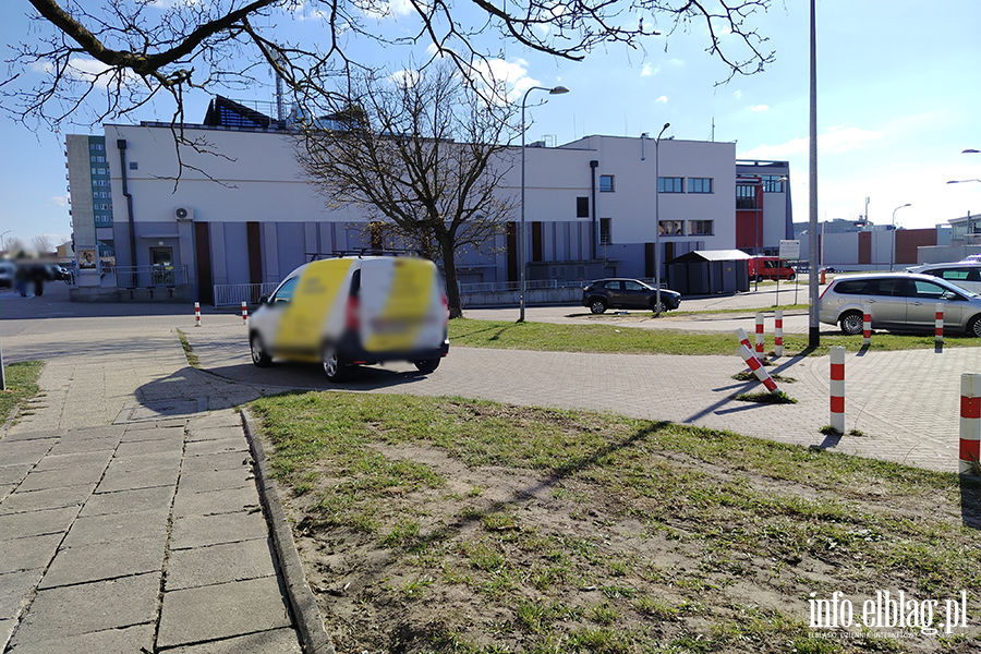 Mistrzowie Parkowania w Elbl�gu (cz�� 463), fot. 9