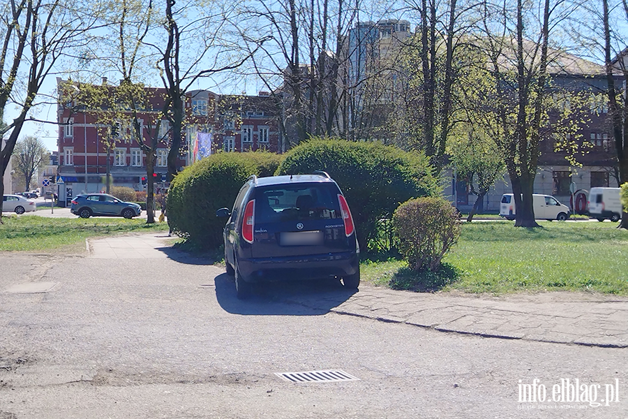 Mistrzowie Parkowania w Elbl�gu (cz�� 465), fot. 7