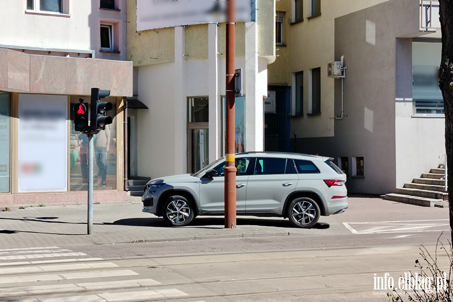 Mistrzowie Parkowania w Elbl�gu (cz�� 466), fot. 5