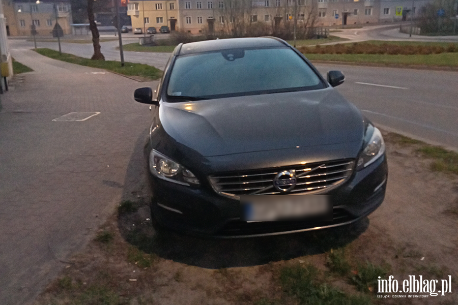 Mistrzowie Parkowania w Elbl�gu (cz�� 466), fot. 11