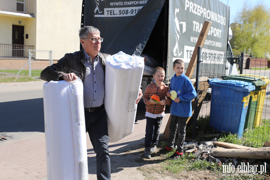 Nowy dom dla pani Justyny i dzieci. Wsp�lna akcja odmieni�a �ycie rodziny (zdj�cia!), fot. 7