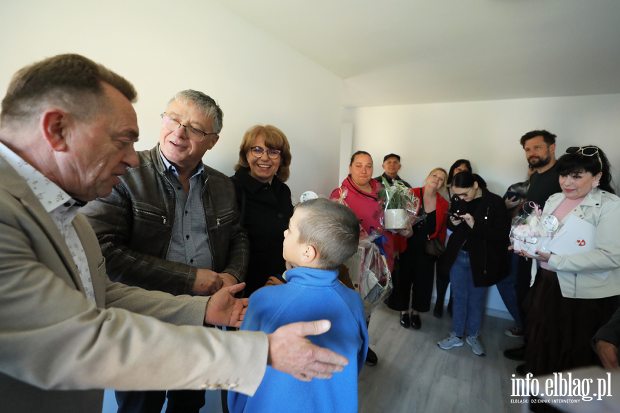 Nowy dom dla pani Justyny i dzieci. Wsp�lna akcja odmieni�a �ycie rodziny (zdj�cia!), fot. 17