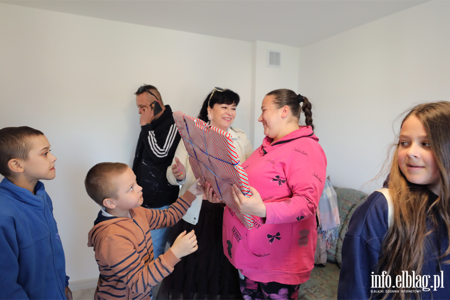 Nowy dom dla pani Justyny i dzieci. Wsp�lna akcja odmieni�a �ycie rodziny (zdj�cia!), fot. 19