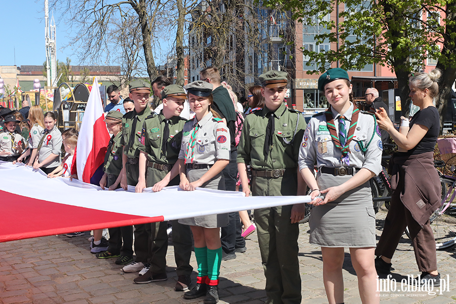 Tak Elbl�g �wi�towa� Dzie� Flagi. Zobacz przemarsz z bia�o-czerwon�, fot. 6