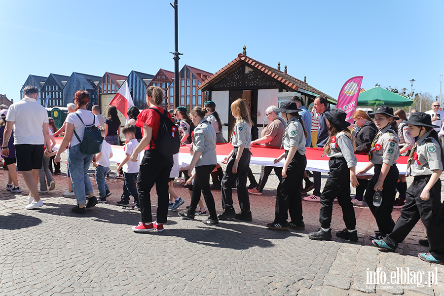 Tak Elbl�g �wi�towa� Dzie� Flagi. Zobacz przemarsz z bia�o-czerwon�, fot. 14