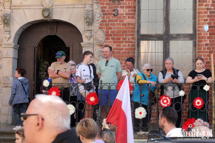 Tak Elbl�g �wi�towa� Dzie� Flagi. Zobacz przemarsz z bia�o-czerwon�, fot. 24