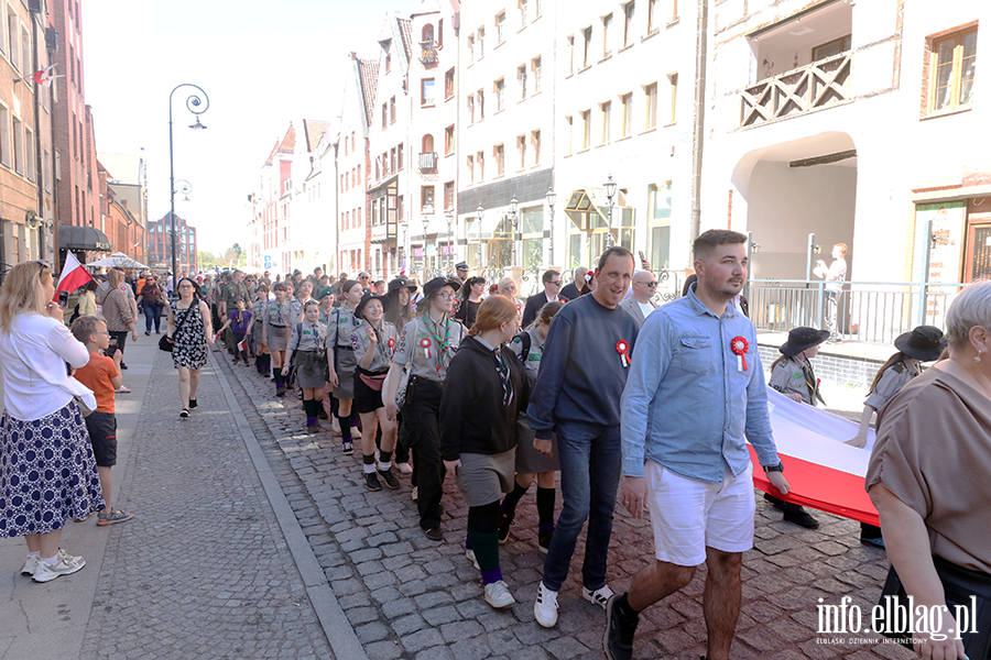 Tak Elbl�g �wi�towa� Dzie� Flagi. Zobacz przemarsz z bia�o-czerwon�, fot. 34