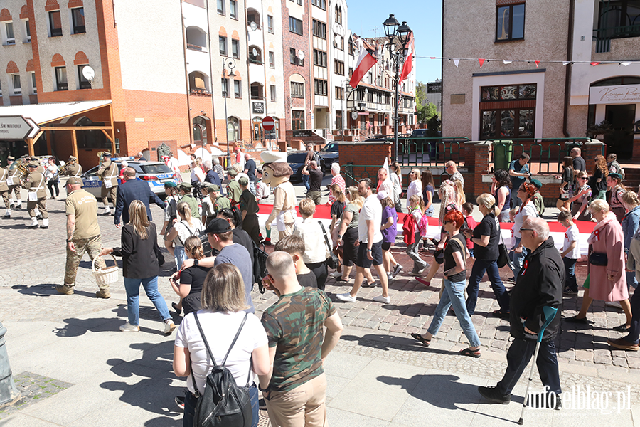Tak Elbl�g �wi�towa� Dzie� Flagi. Zobacz przemarsz z bia�o-czerwon�, fot. 55