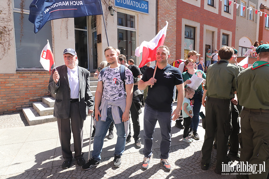 Tak Elbl�g �wi�towa� Dzie� Flagi. Zobacz przemarsz z bia�o-czerwon�, fot. 76