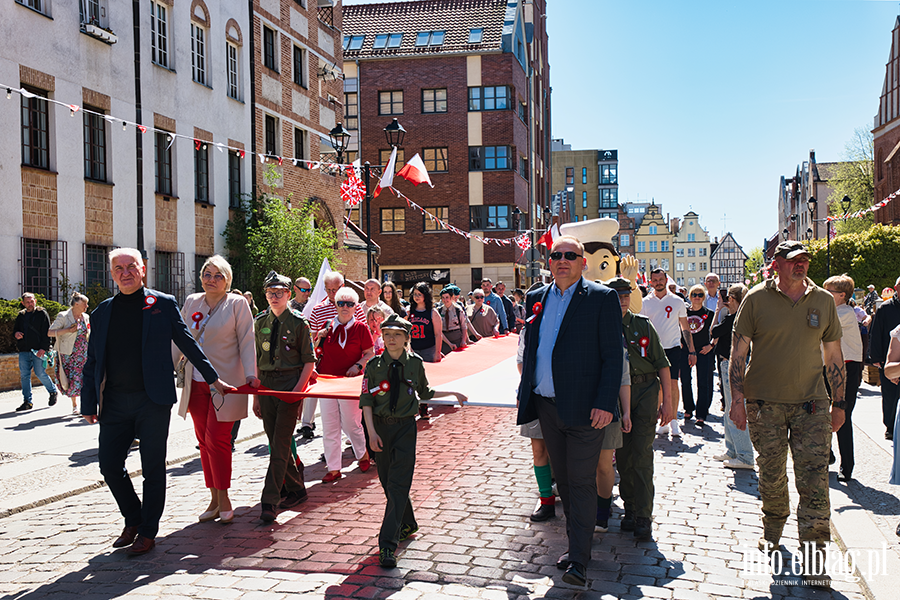 Tak Elbl�g �wi�towa� Dzie� Flagi. Zobacz przemarsz z bia�o-czerwon�, fot. 78