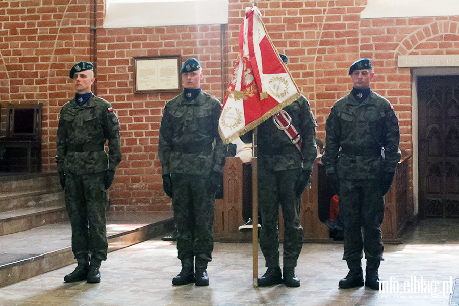 Patriotyczne obchody 3 maja w Elbl�gu. Msza �wi�ta w katedrze, fot. 17