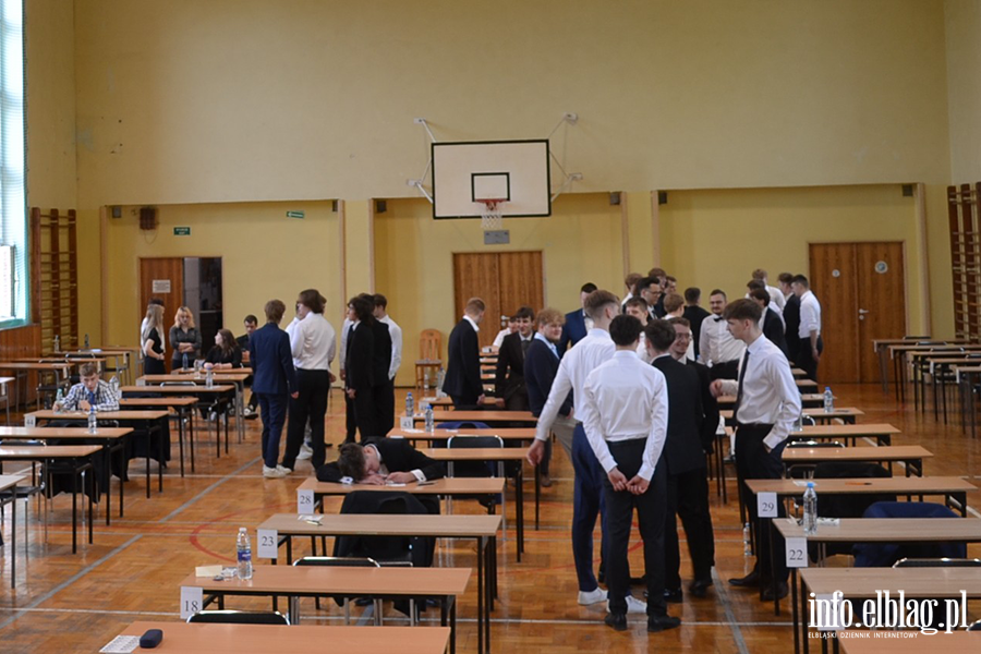 W Elbl�gu ok. 1300 os�b rozpocz�o maturalny maraton, fot. 4