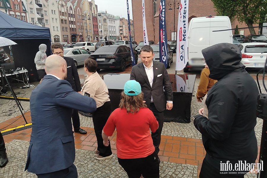 S�awomir Mentzen i Marcin Mo�d�onek przyjechali do Elbl�ga, fot. 37