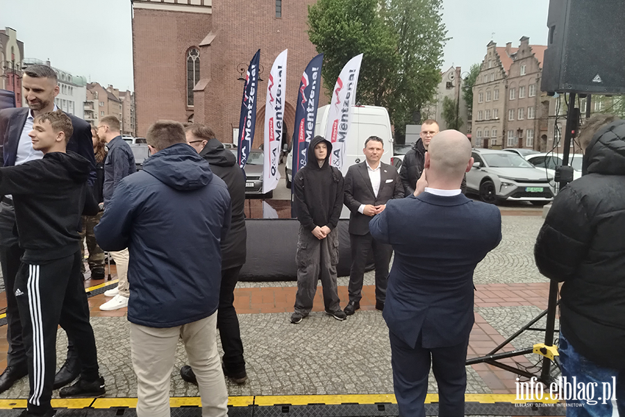 S�awomir Mentzen i Marcin Mo�d�onek przyjechali do Elbl�ga, fot. 40