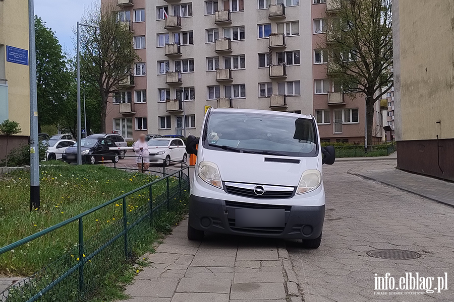 Mistrzowie Parkowania w Elbl�gu (cz�� 469), fot. 2