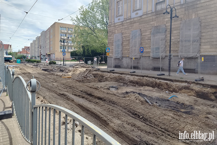 Elbl�g: Remont torowiska przy ul. 1 Maja w toku, fot. 1