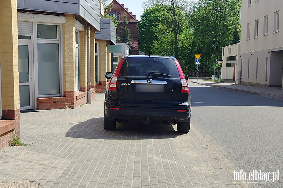 Mistrzowie Parkowania w Elbl�gu (cz�� 471), fot. 10