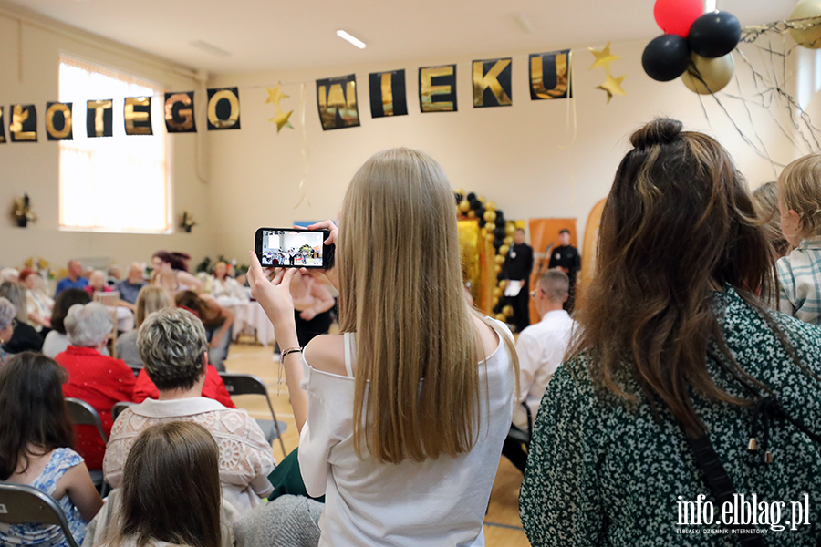 Seniorzy pokazali klas�. Pierwsze takie wybory w Elbl�gu, fot. 9
