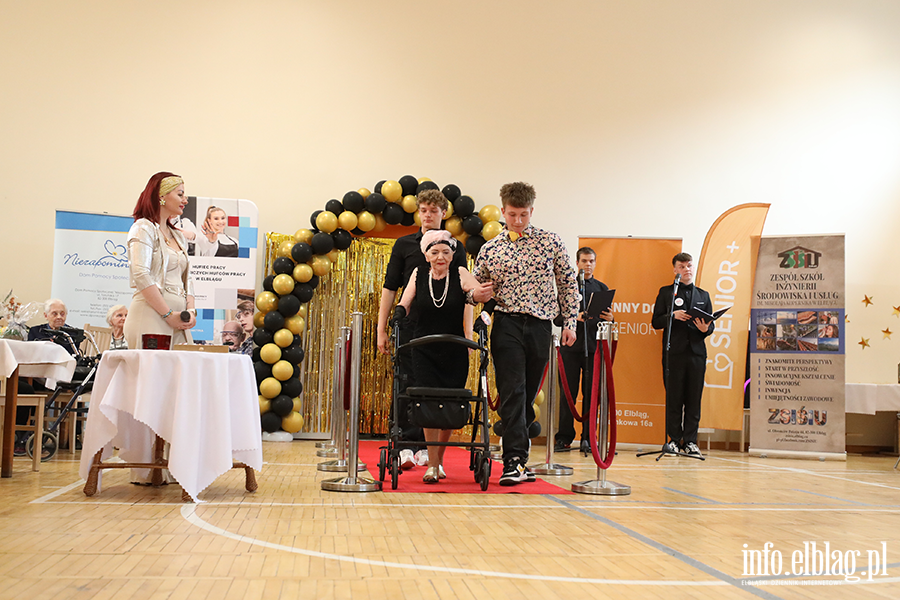 Seniorzy pokazali klas�. Pierwsze takie wybory w Elbl�gu, fot. 12