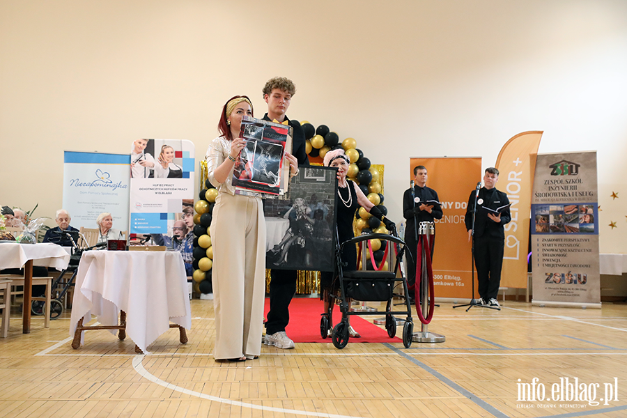 Seniorzy pokazali klas�. Pierwsze takie wybory w Elbl�gu, fot. 14
