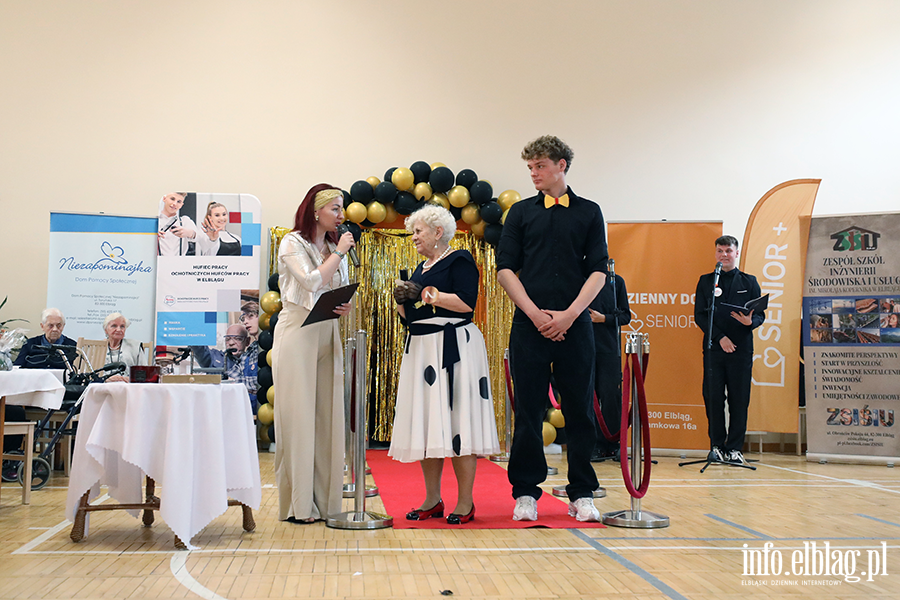Seniorzy pokazali klas�. Pierwsze takie wybory w Elbl�gu, fot. 17