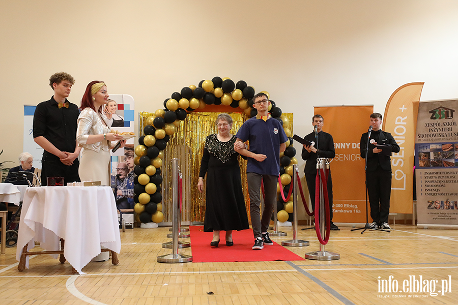 Seniorzy pokazali klas�. Pierwsze takie wybory w Elbl�gu, fot. 29