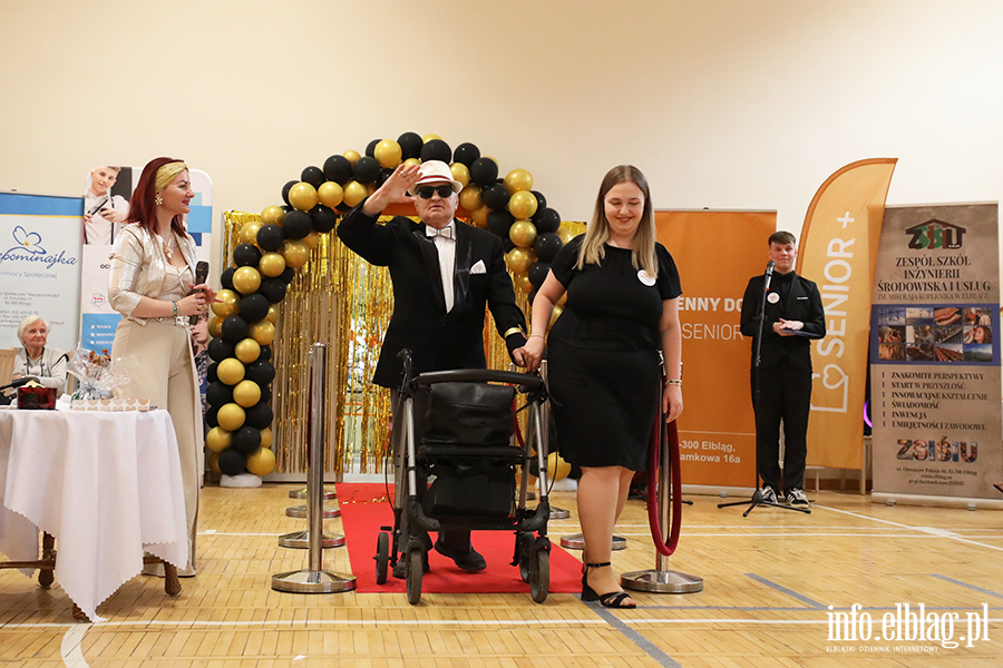 Seniorzy pokazali klas�. Pierwsze takie wybory w Elbl�gu, fot. 46