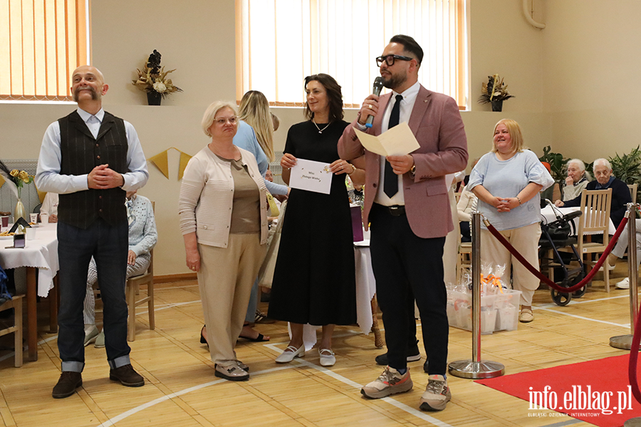 Seniorzy pokazali klas�. Pierwsze takie wybory w Elbl�gu, fot. 63