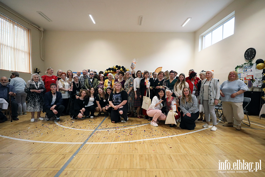 Seniorzy pokazali klas�. Pierwsze takie wybory w Elbl�gu, fot. 67