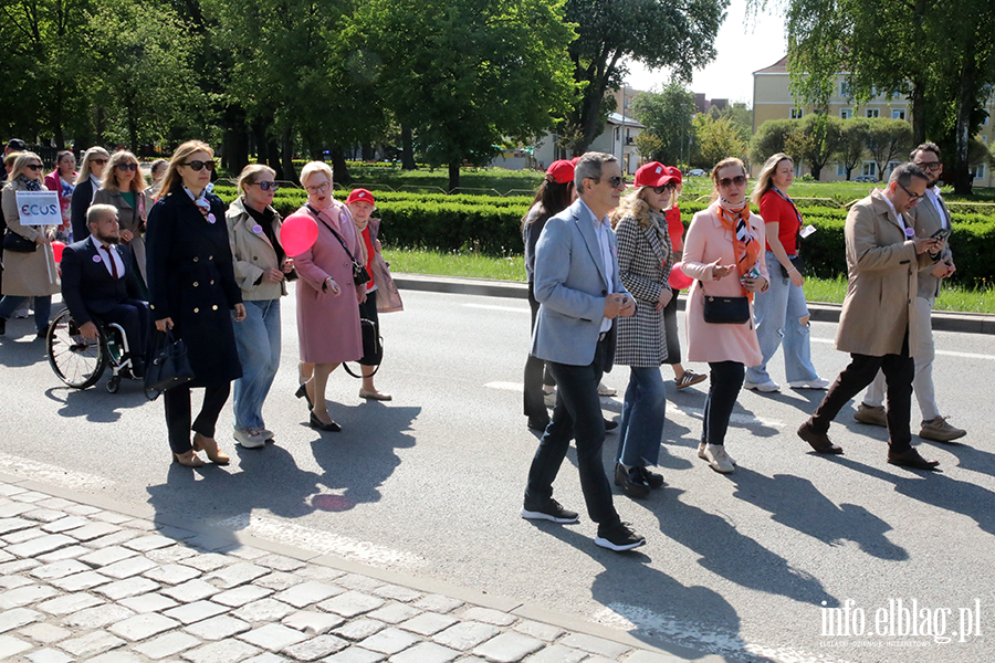 Ulicami Elbl�ga przeszed� kolorowy przemarsz, fot. 33