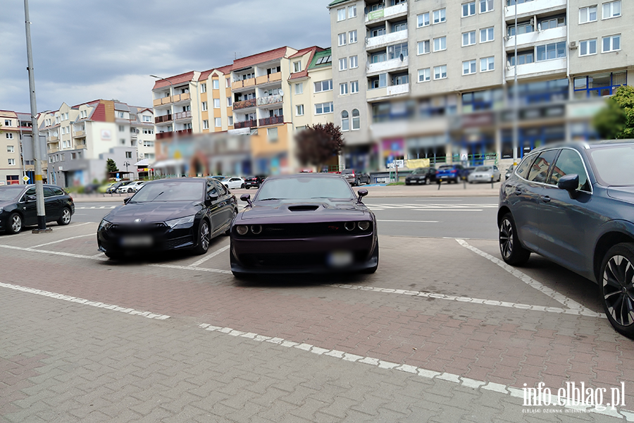 Mistrzowie Parkowania w Elbl�gu (cz�� 473), fot. 2