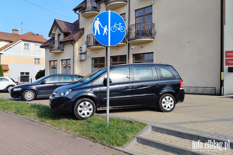 Mistrzowie Parkowania w Elbl�gu (cz�� 473), fot. 3