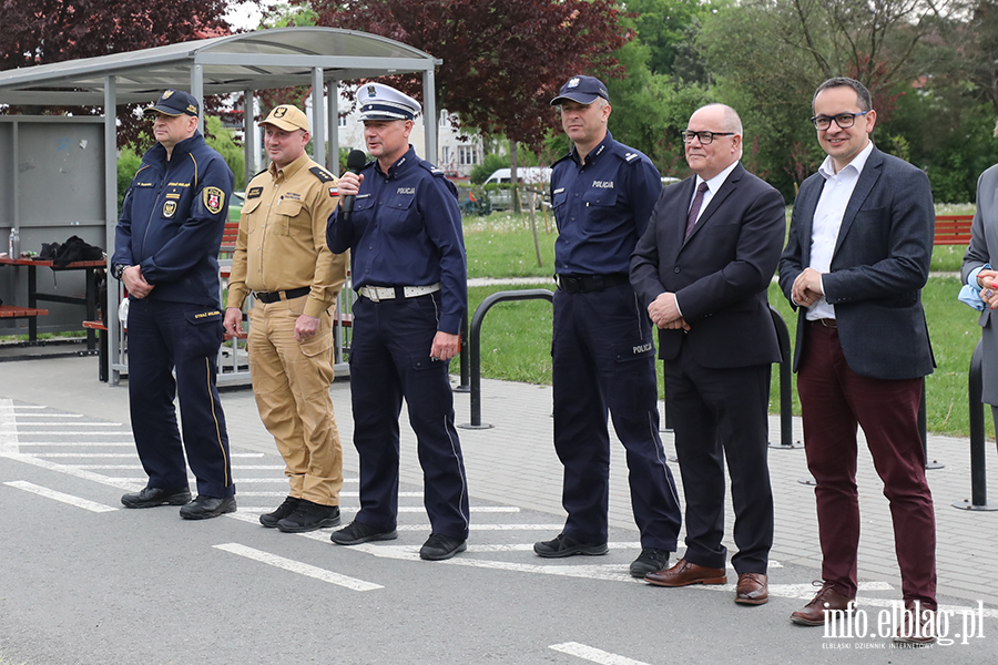 Uczniowie z regionu sprawdzaj� swoj� wiedz� o bezpiecze�stwie drogowym, fot. 9
