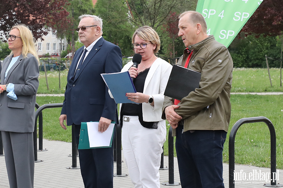 Uczniowie z regionu sprawdzaj� swoj� wiedz� o bezpiecze�stwie drogowym, fot. 10
