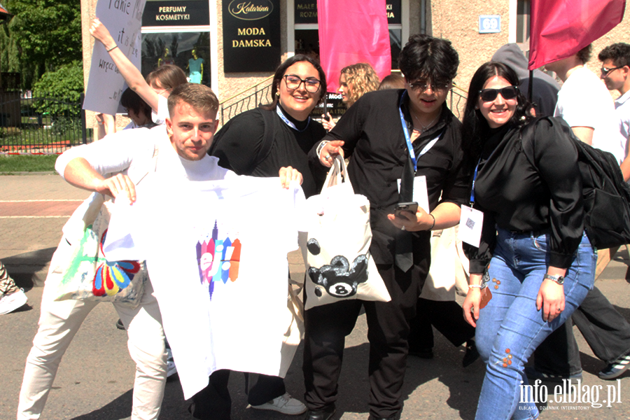 Barwna parada i koncerty. Studenckie �wi�to w Elbl�gu, fot. 4