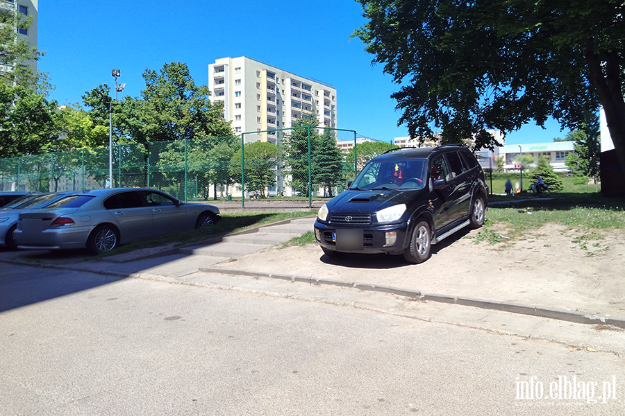 Mistrzowie Parkowania w Elbl�gu (cz�� 475), fot. 12