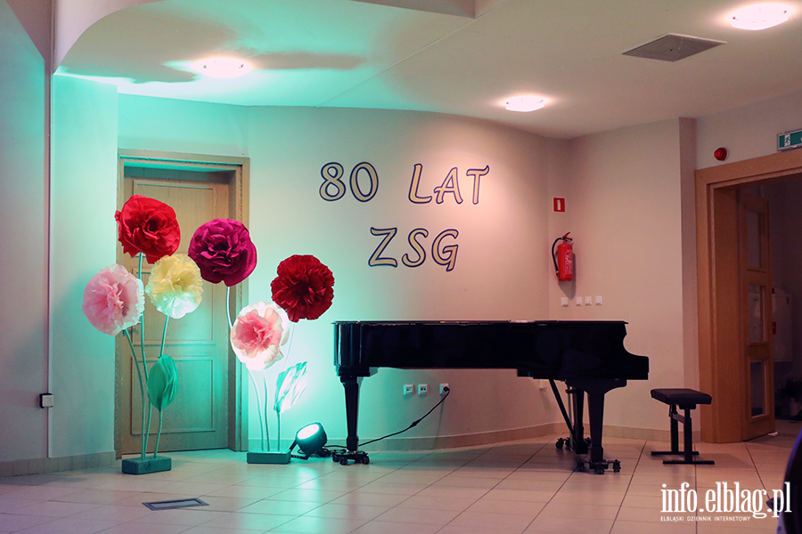 Zesp� Szk� Gospodarczych ma ju� 80 lat , fot. 34