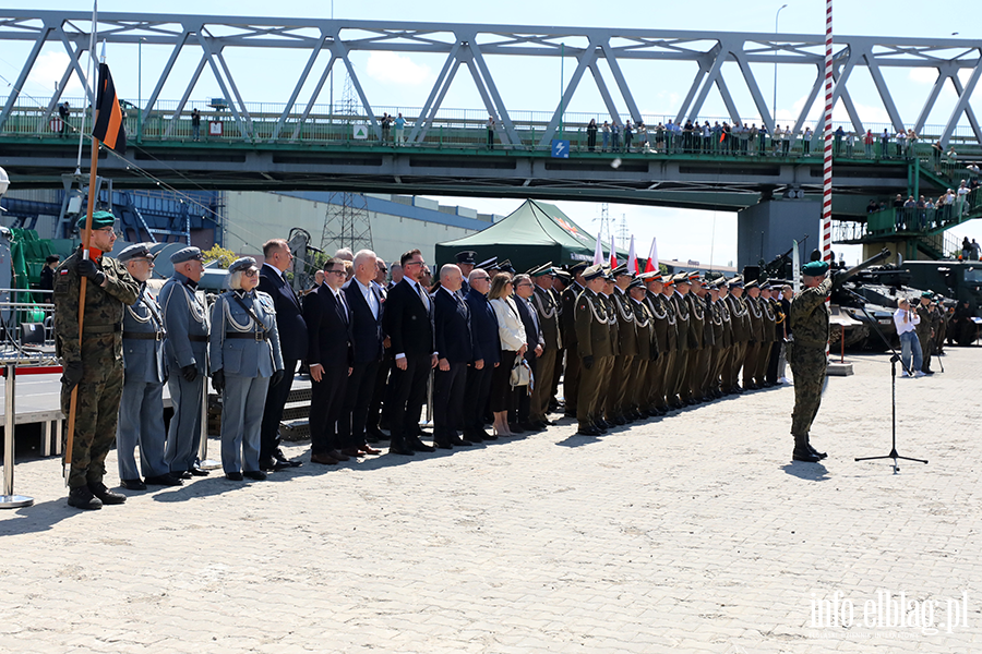 ORP �niardwy przyp�yn�� na �wi�to pu�ku, fot. 9