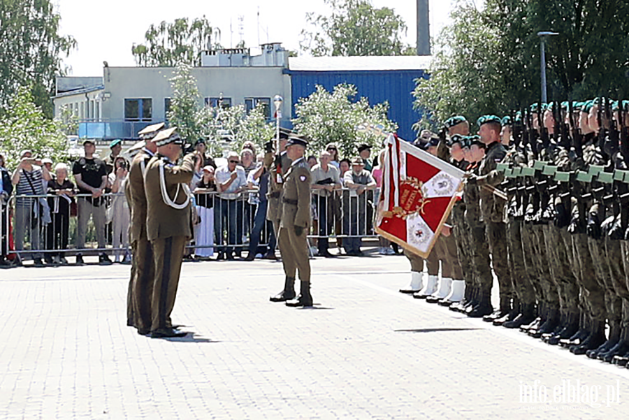 ORP �niardwy przyp�yn�� na �wi�to pu�ku, fot. 11