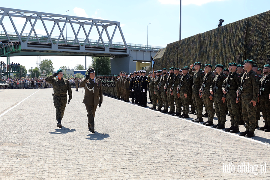 ORP �niardwy przyp�yn�� na �wi�to pu�ku, fot. 20