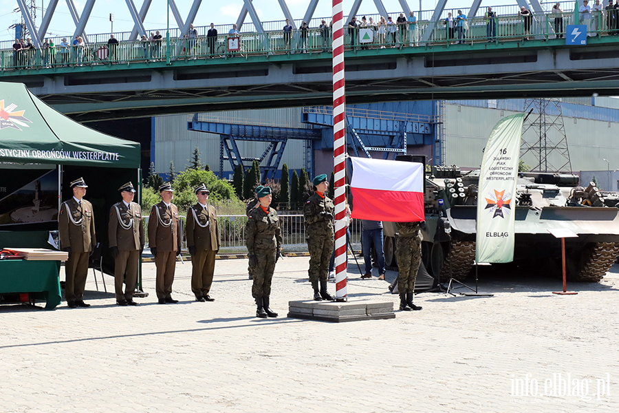 ORP �niardwy przyp�yn�� na �wi�to pu�ku, fot. 23