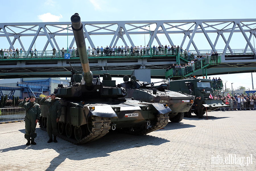 ORP �niardwy przyp�yn�� na �wi�to pu�ku, fot. 26