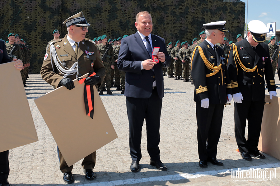 ORP �niardwy przyp�yn�� na �wi�to pu�ku, fot. 45