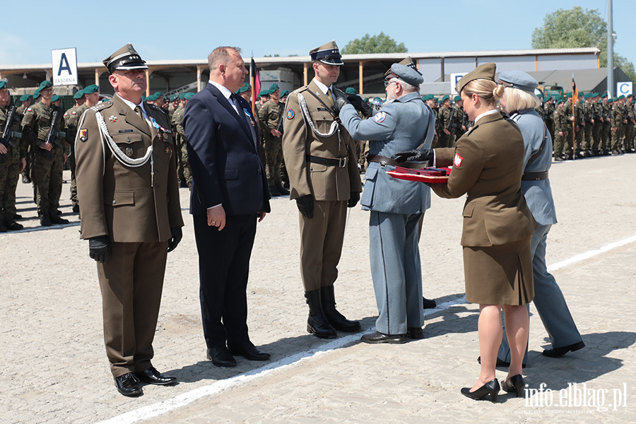 ORP �niardwy przyp�yn�� na �wi�to pu�ku, fot. 48