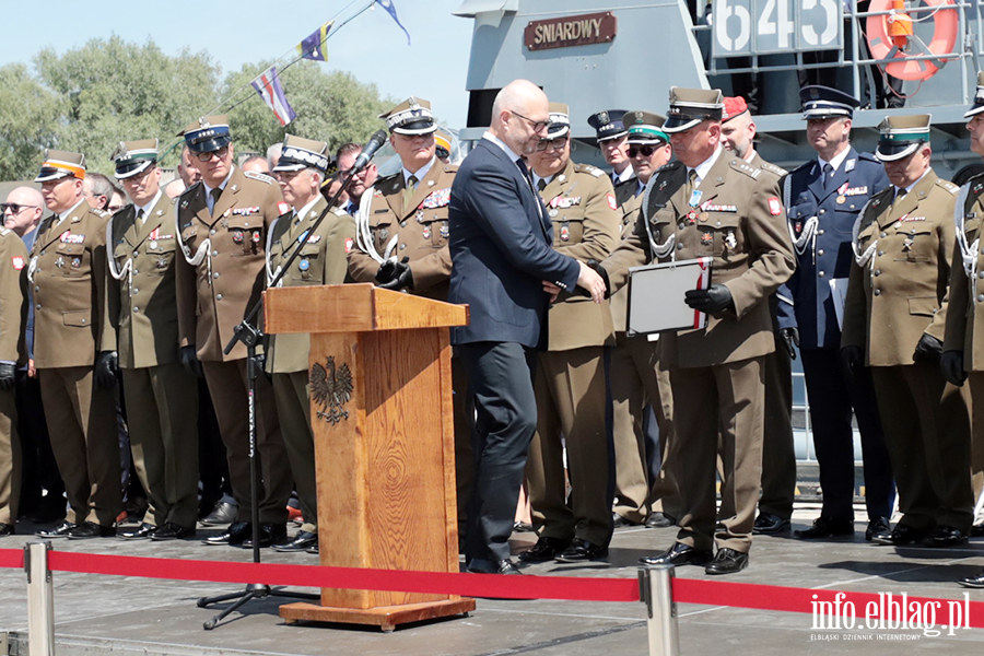 ORP �niardwy przyp�yn�� na �wi�to pu�ku, fot. 50