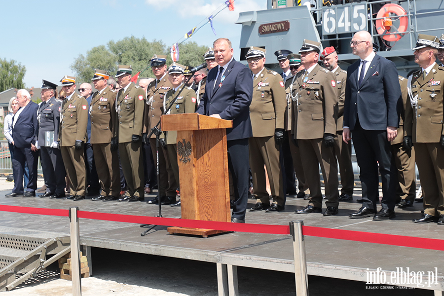 ORP �niardwy przyp�yn�� na �wi�to pu�ku, fot. 52