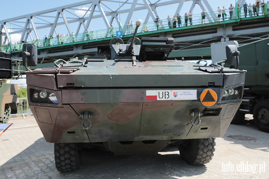 ORP �niardwy przyp�yn�� na �wi�to pu�ku, fot. 59