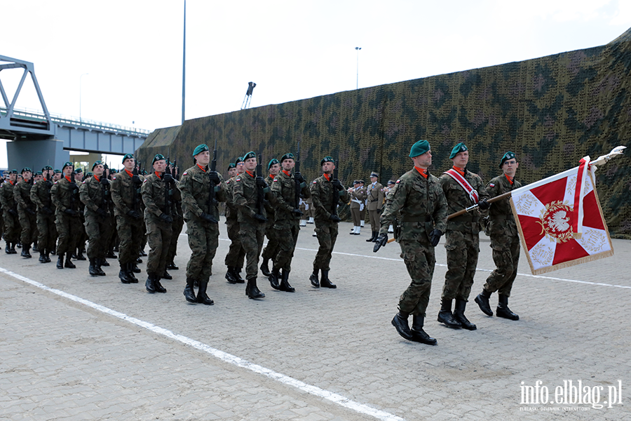 ORP �niardwy przyp�yn�� na �wi�to pu�ku, fot. 63